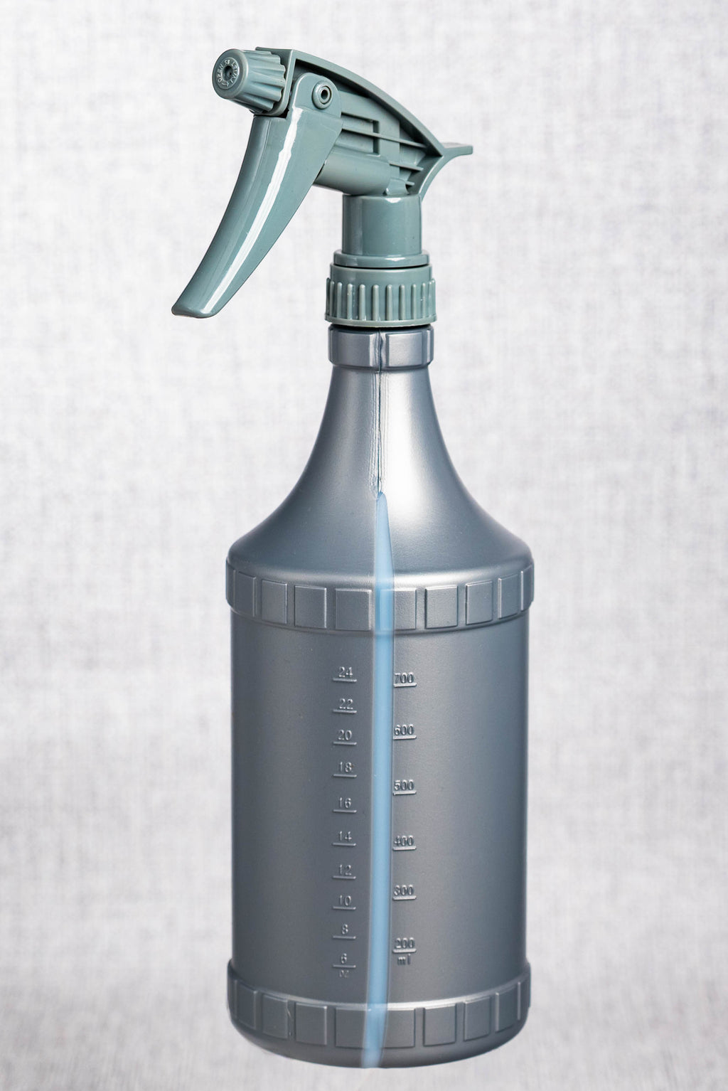 Butelka ze spryskiwaczem 900 ml szara